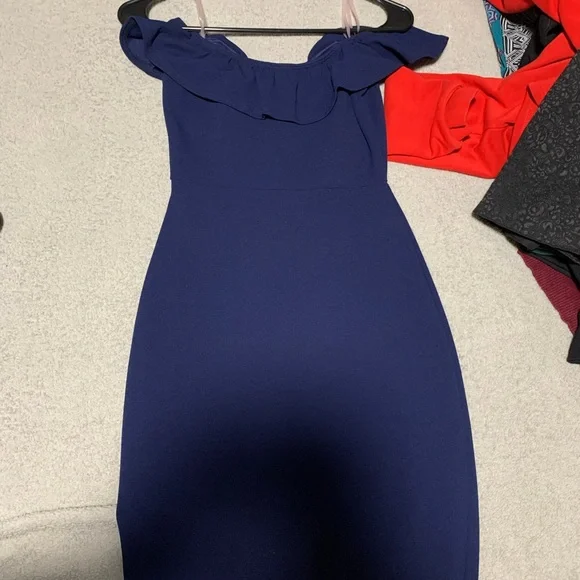 Windsor off the shoulder dress - Picture 2 of 4